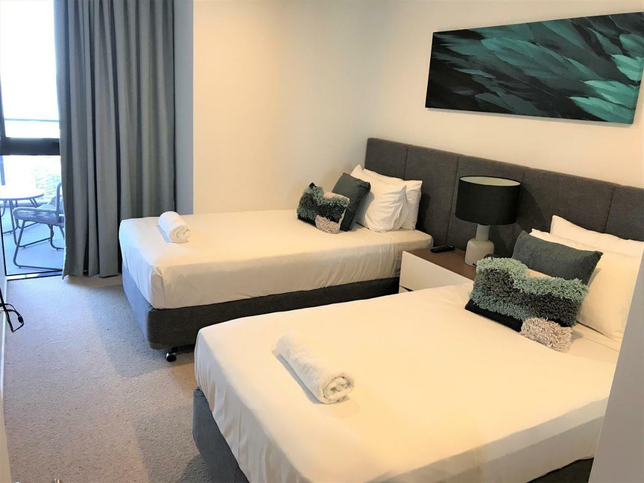 Qube Broadbeach Ocean View Apartments Gold Coast Kültér fotó