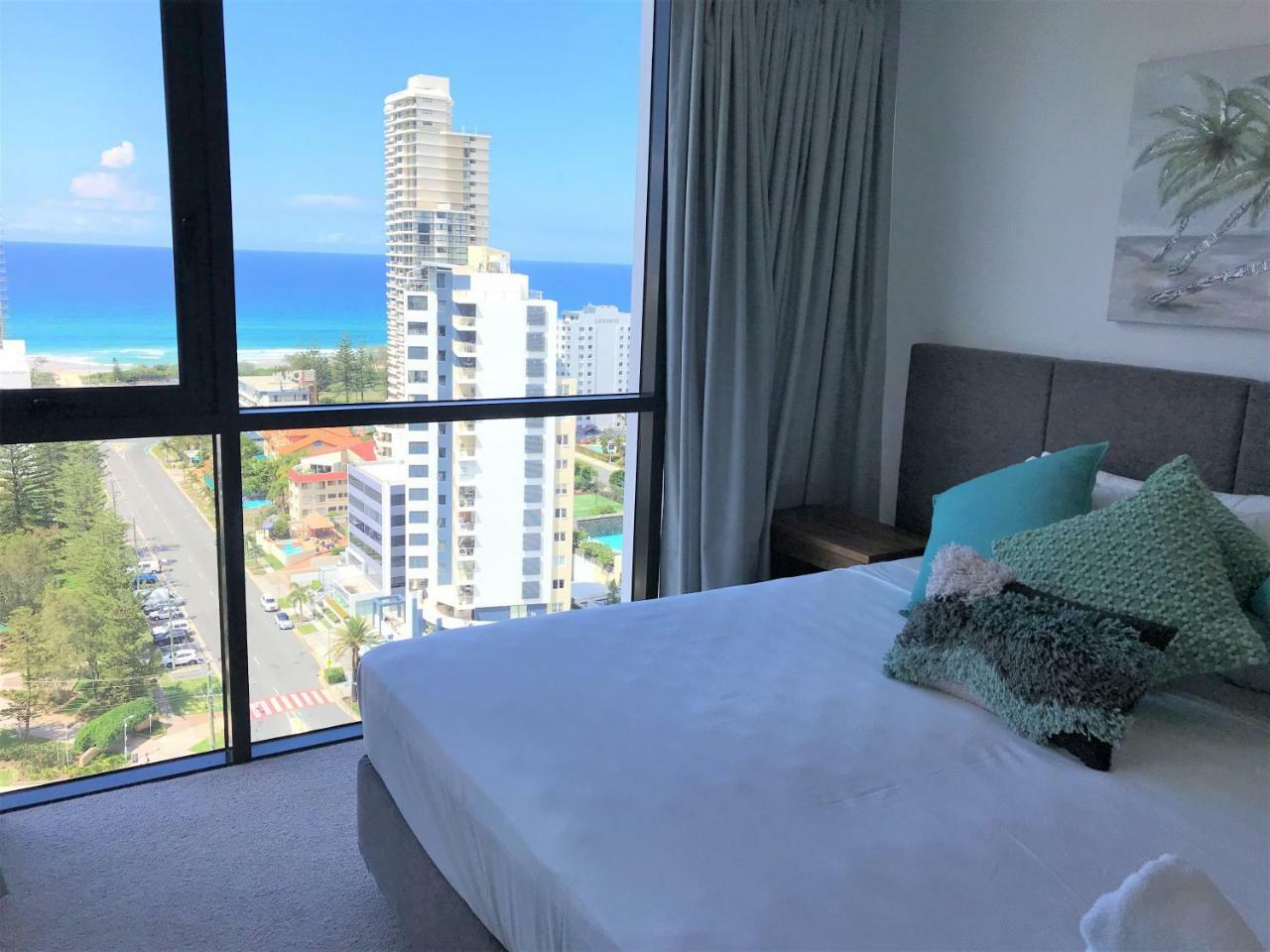 Qube Broadbeach Ocean View Apartments Gold Coast Kültér fotó